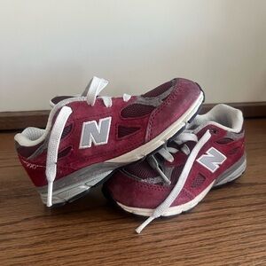 New Balance Kids Burgundy and Gray Sneakers Sz 10